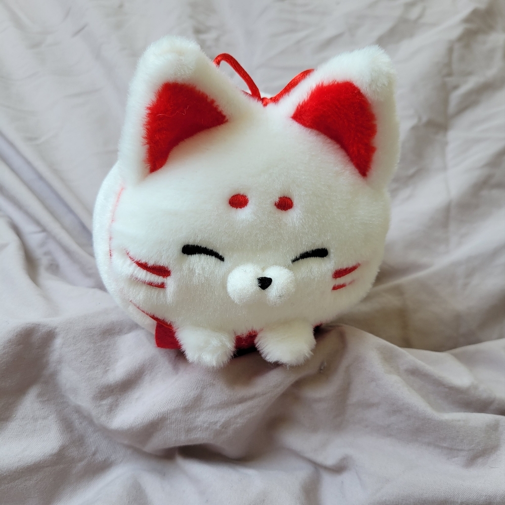 White fox plushie